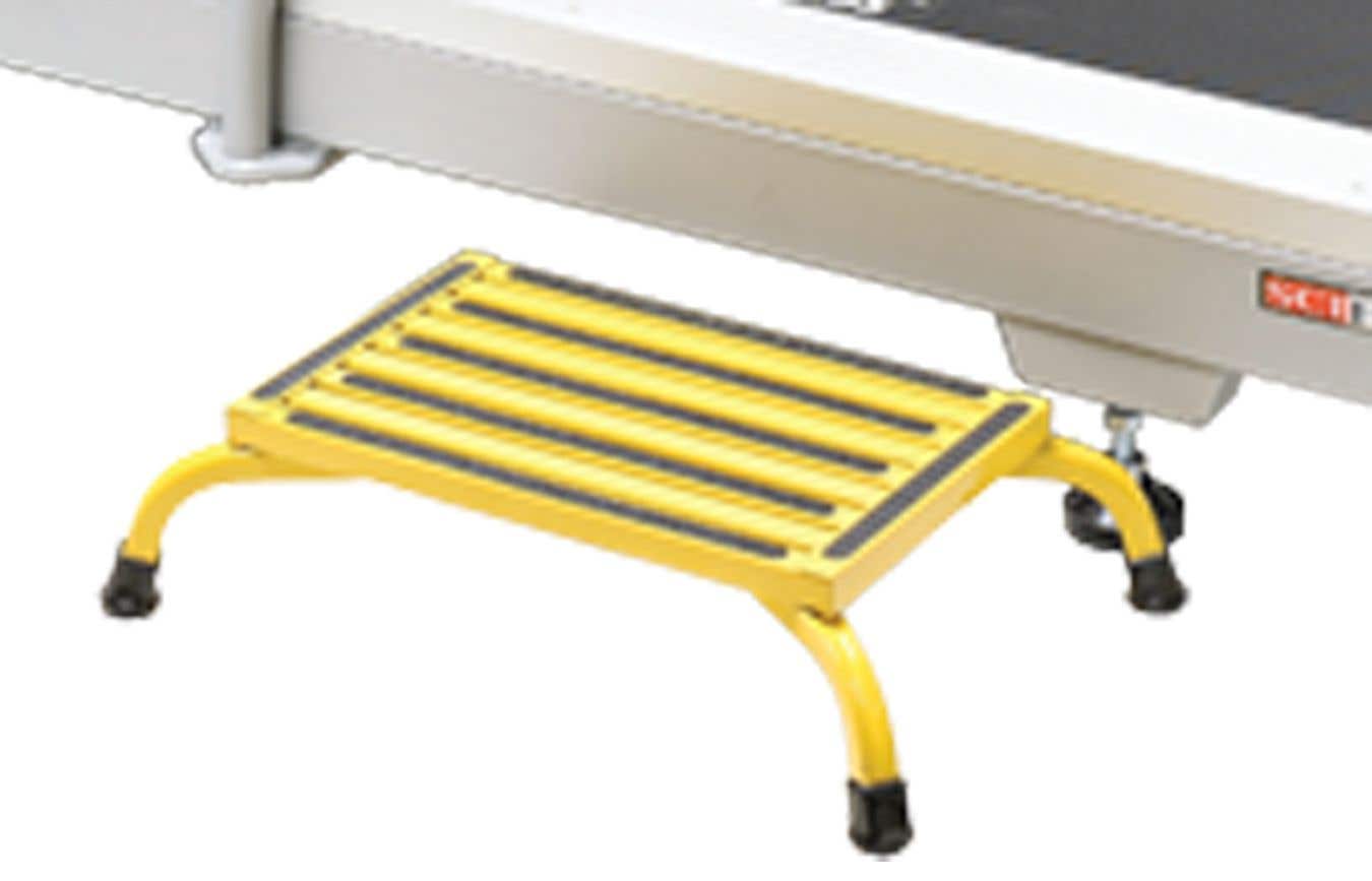 SCIFIT Treadmill Step: 6" Step W/Non-Slip Strips
