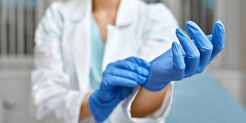am-buying-guide-products-gloves-medical-gloves-types-and-uses-1